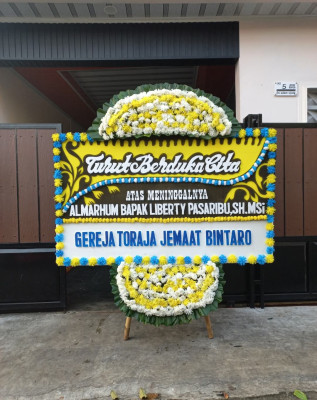 Papan Bunga Duka di Sungai Kanan